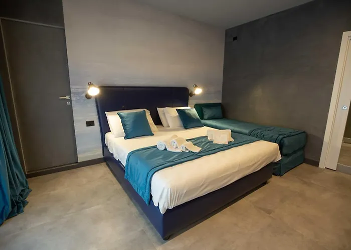 Lady Diamond By Dimorra Pensionat Neapel