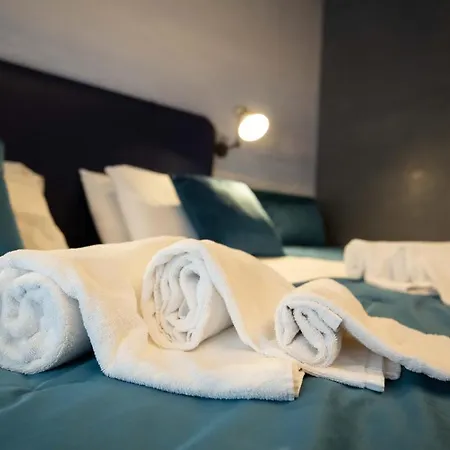 Lady Diamond By Dimorra