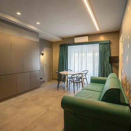 Lady Diamond By Dimorra Neapol