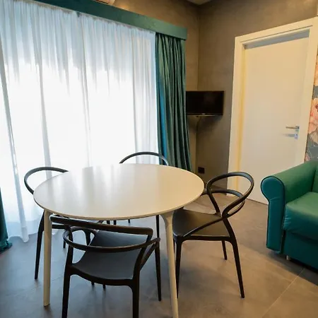 Lady Diamond By Dimorra *